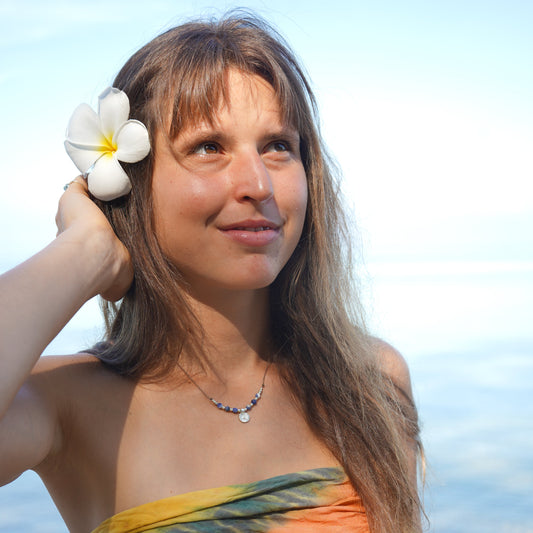 Kette "Rina" mit Sodalith und Sonne