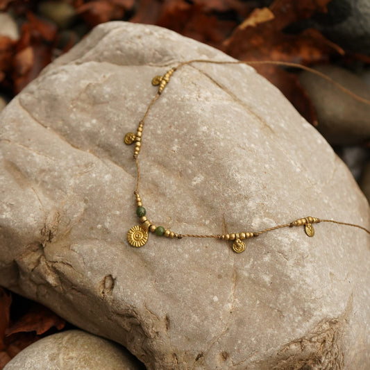 Kette "Mania" mit grüner Jade und Sonne