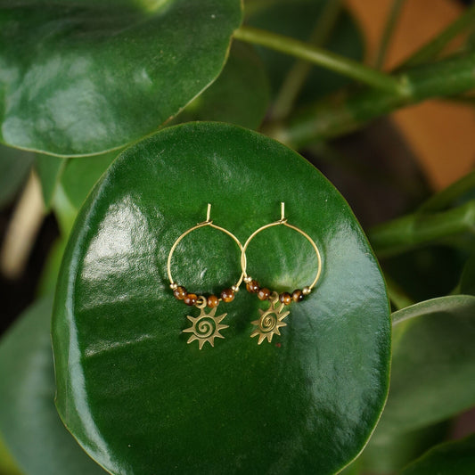 Ohrringe "Meryna" mit Tigerauge und Sonne