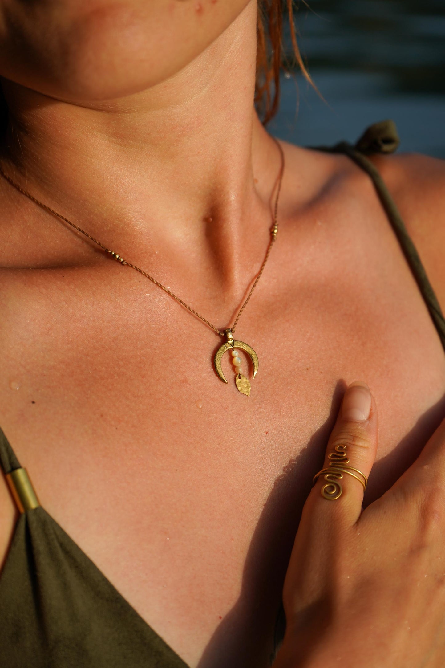 Kette "Luyana" mit Perlmutt und Mond