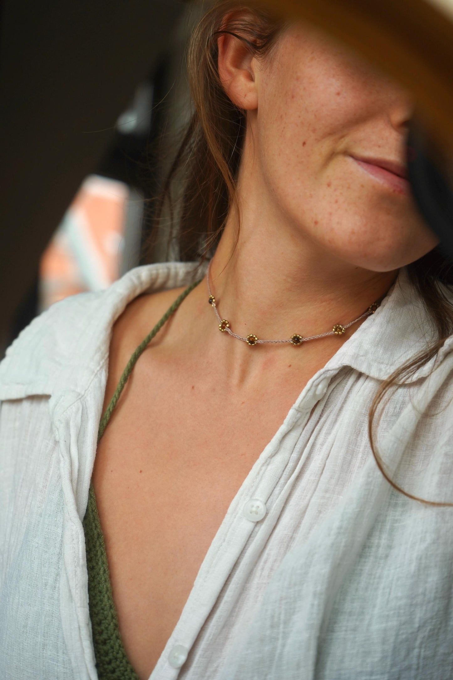 Kette "Floraya" mit Blumen und Tigerauge