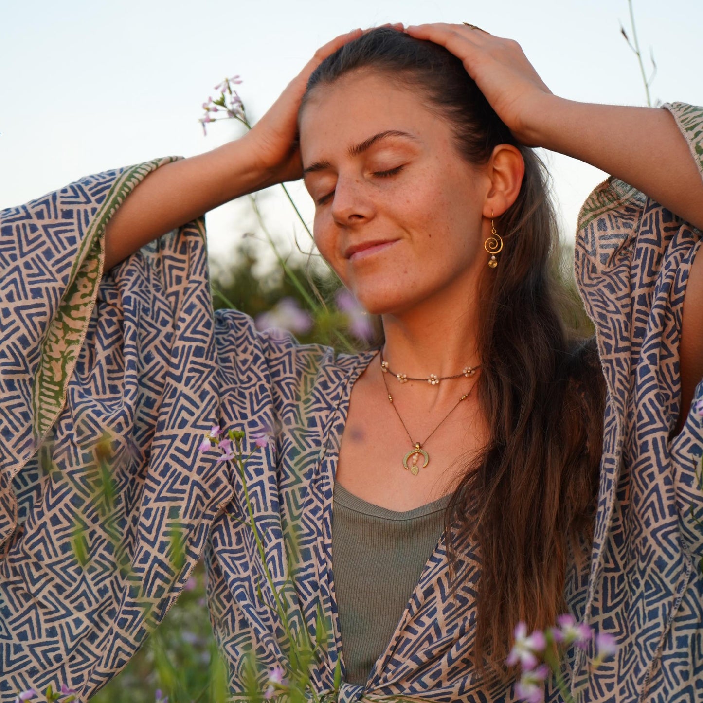 Ohrringe "Oahu" mit Perlmutt und Spirale