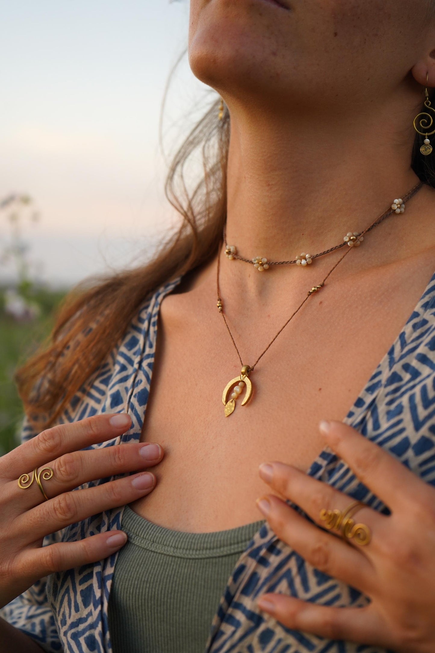 Kette "Luyana" mit Perlmutt und Mond