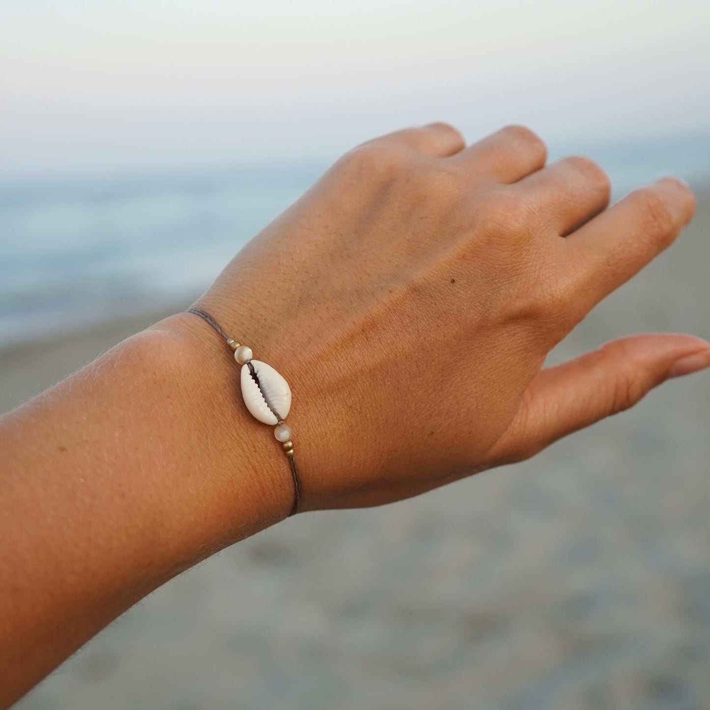 Armband "Māori" mit Kauri und Perlmutt