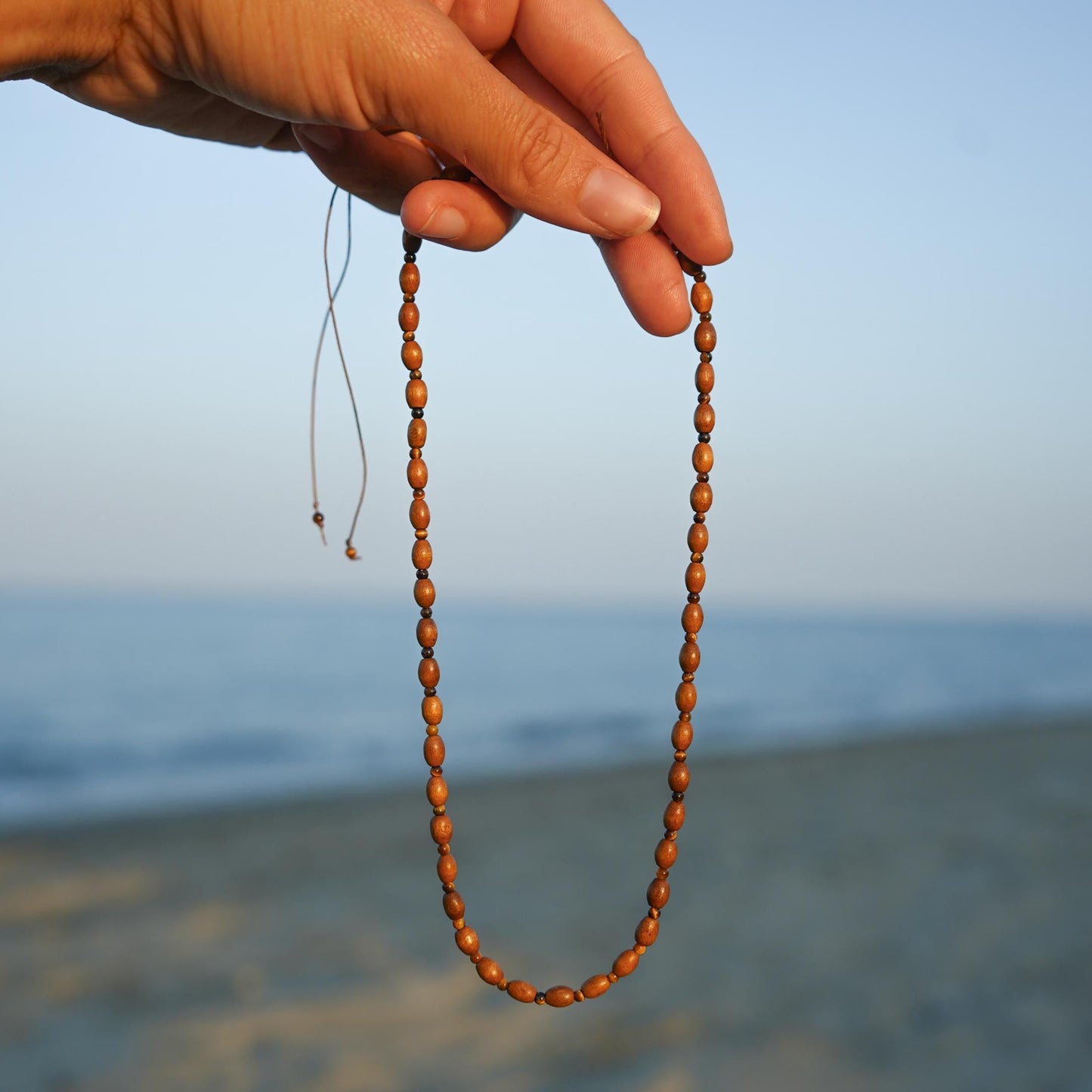 Kette "Solua" aus Holz und Edelstein