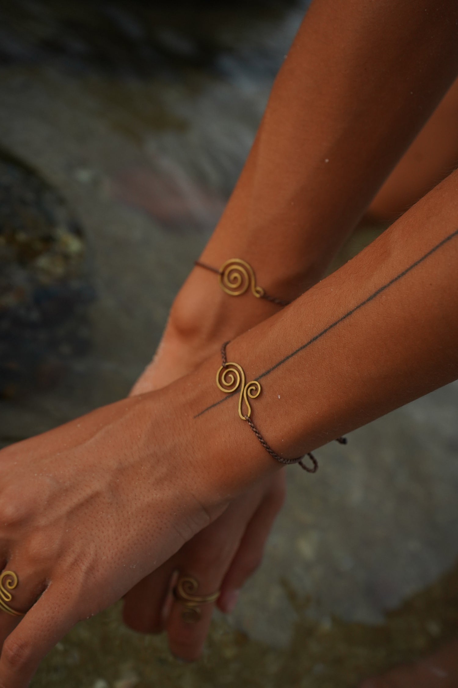 Armbänder