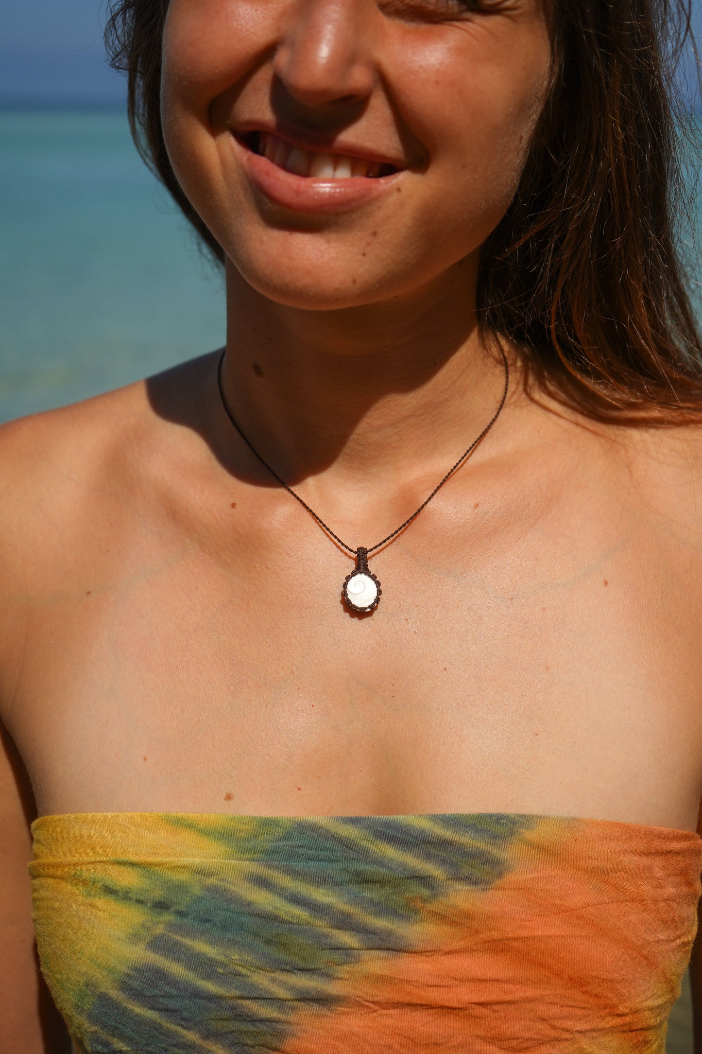 Kette "Olena" mit Operculum (Shivas eye)