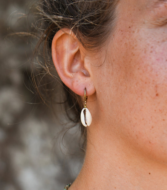 Ohrringe 'Maui' mit Kauri Muschel
