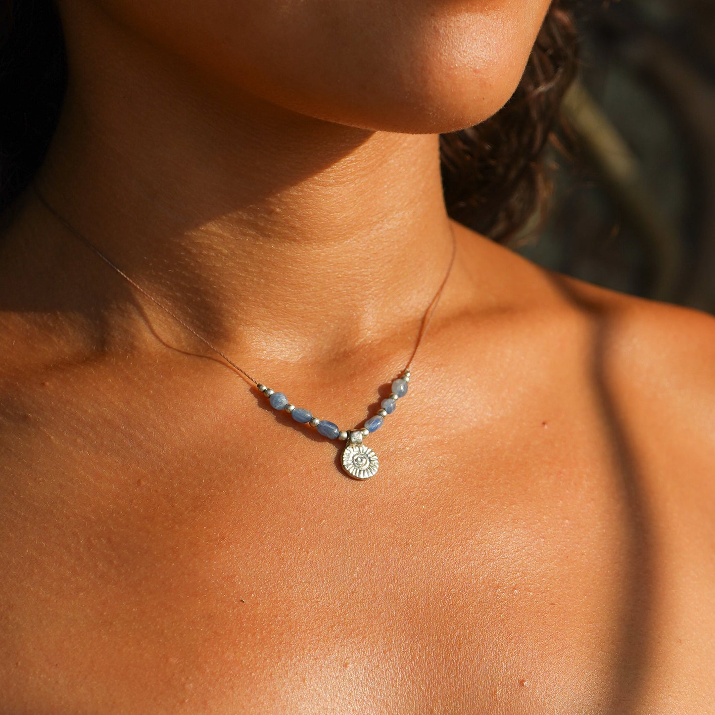 Kette 'Elora' (Silber) mit Kyanit und Sonne