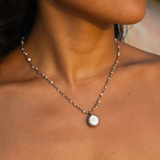 Kette 'Lorena' (Silber) mit Operculi und Perlmutt