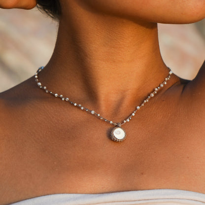 Kette 'Lorena' (Silber) mit Operculi und Perlmutt