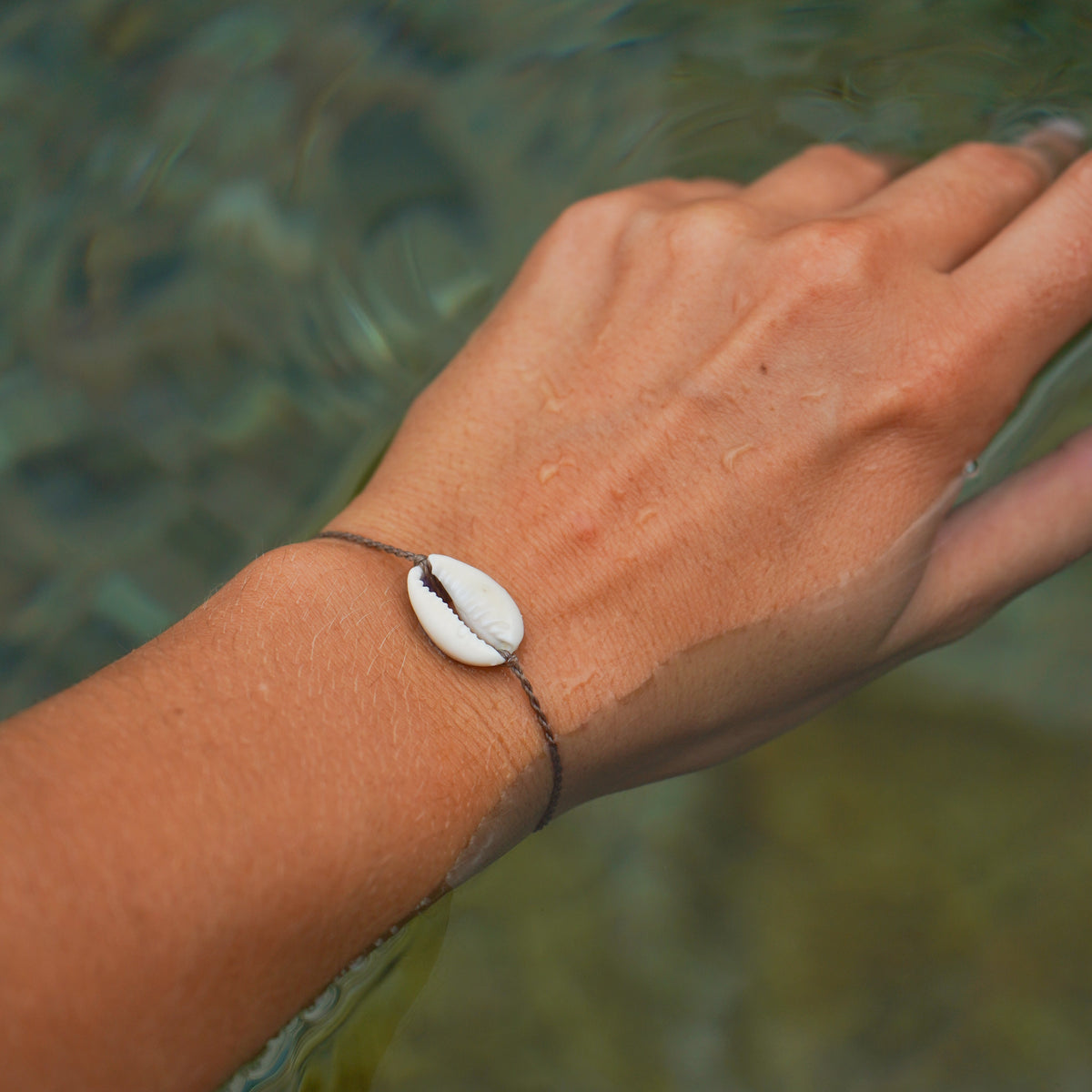 Armband “Nalani" mit Kauri Muschel