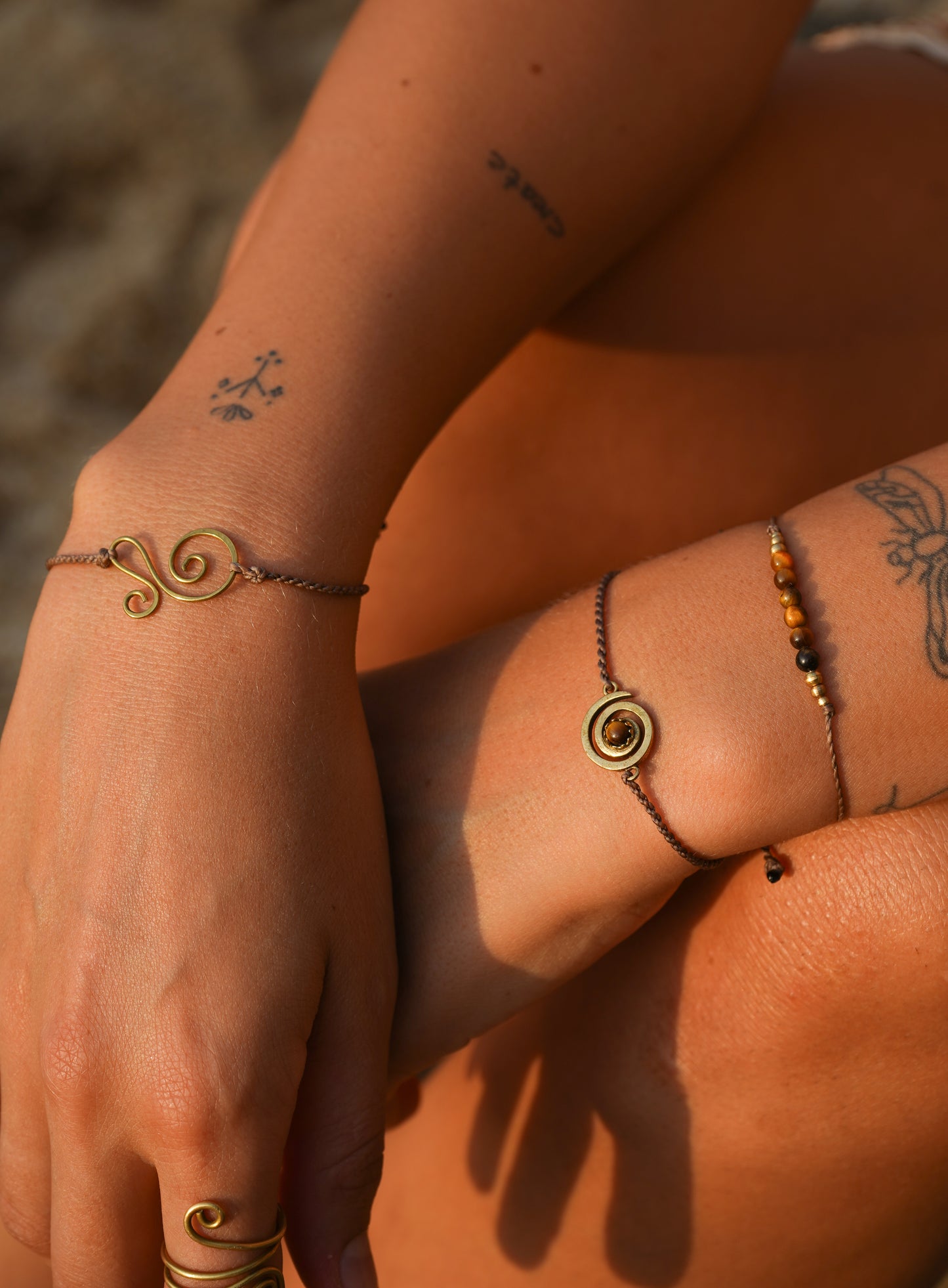 Armband “Lumya" mit Spirale und Tigerauge