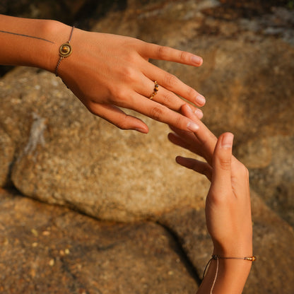 Armband “Lumya" mit Spirale und Tigerauge