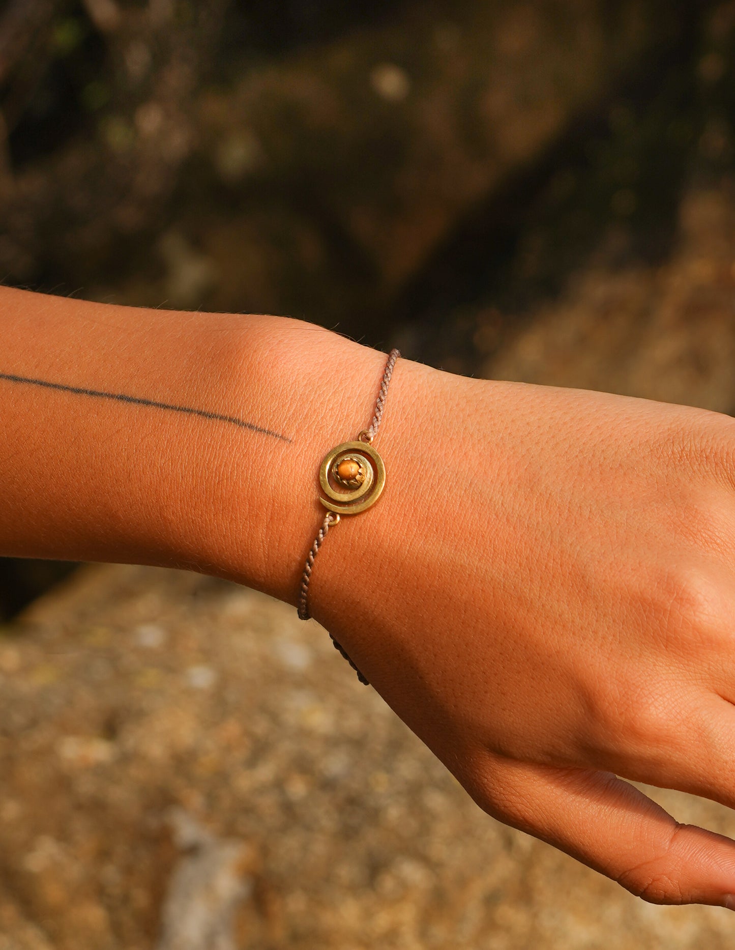 Armband “Lumya" mit Spirale und Tigerauge