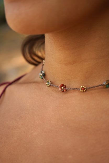 Kette "Pasiona" mit Blumen aus indischem Achat und Jaspis