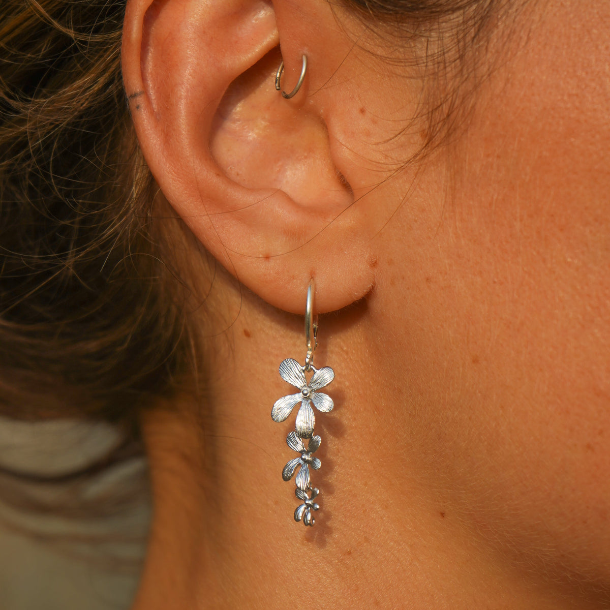 Ohrringe 'Fiona' mit Blumen (Silber)