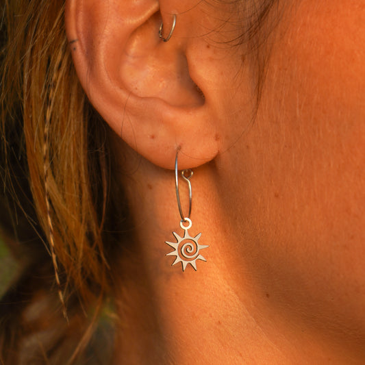 Ohrringe "Simaya" Sonne und Spirale (Silber)