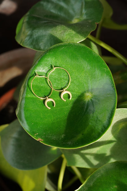 Ohrringe "Lyra" mit Mond Anhänger