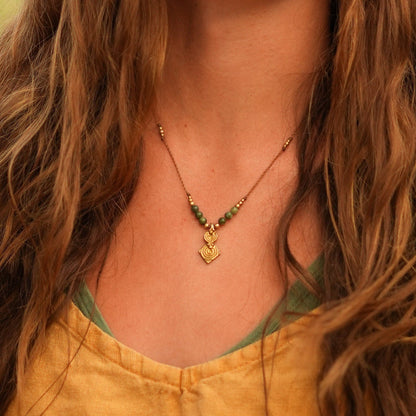 Kette "Manuka" mit grüner Jade und Anhänger