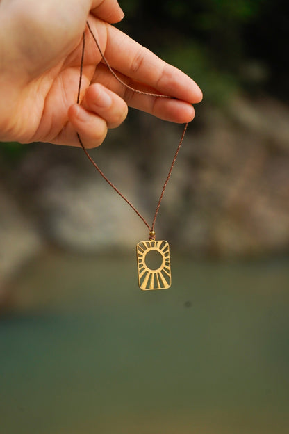 Kette "Solena" mit Sonnen Anhänger