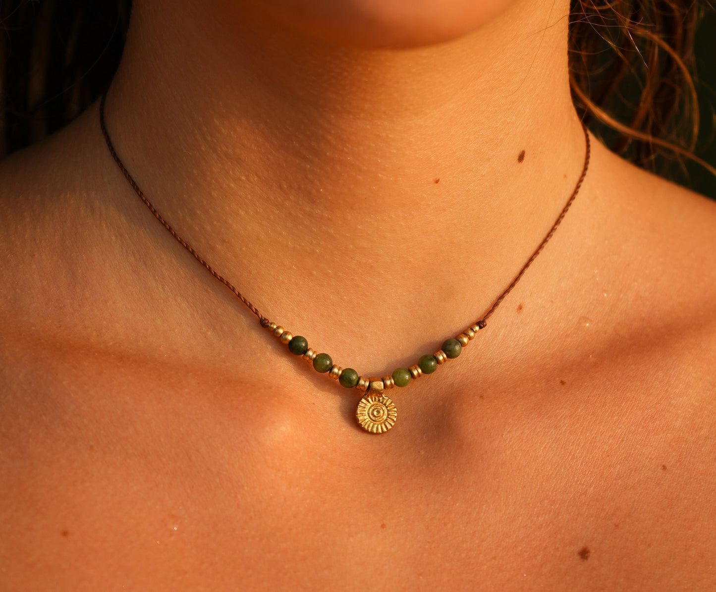 Kette "Viona" mit grüner Jade und Sonne