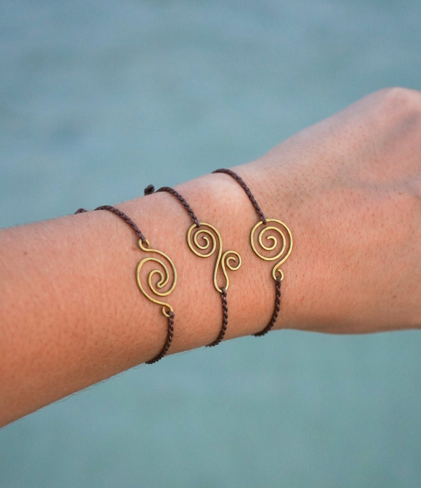 Armband “Oselia" mit Welle handgemacht