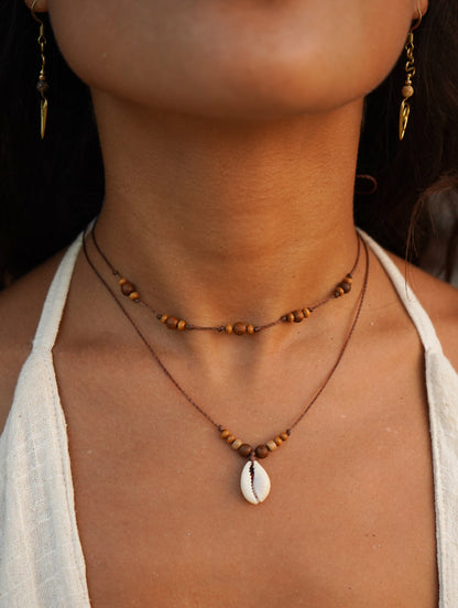 Kette "Vera" mit Holz und Muschel