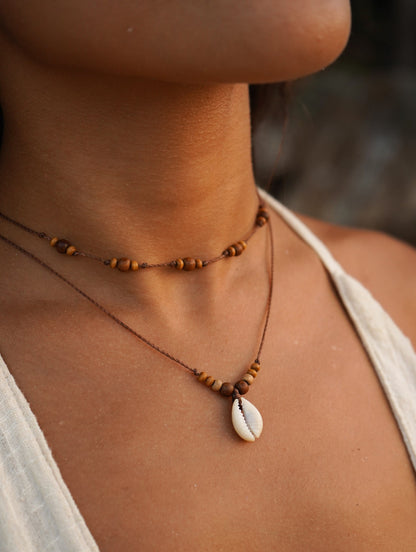 Kette "Vera" mit Holz und Muschel