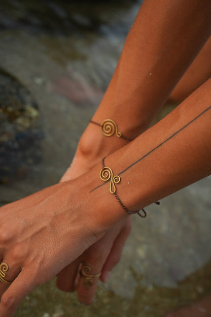 Armband “Buna" mit Spirale handgemacht