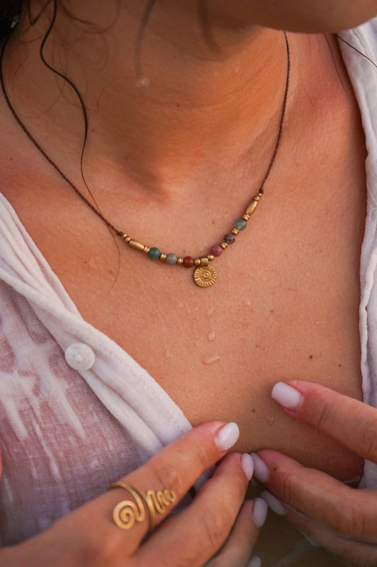Kette "Malu" mit indischem Achat und Sonne