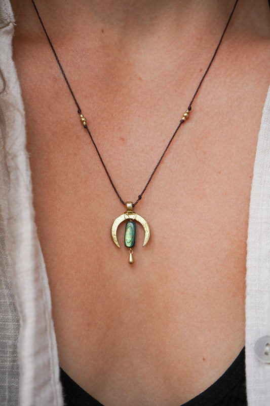 Kette "Liana" mit Perlmutt und Mond