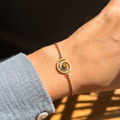 Armband “Lumya" mit Spirale und Tigerauge