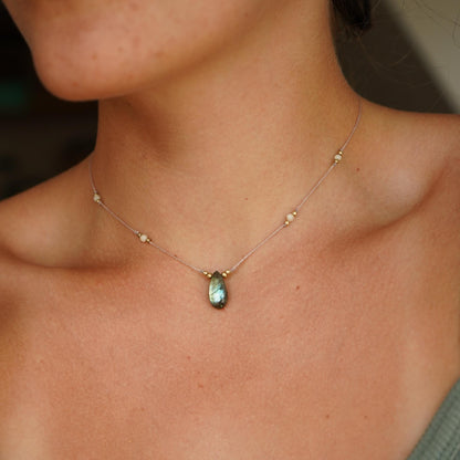 Kette "Larina" mit Labradorit Anhänger