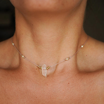 Kette "Lorina" mit Bergkristall und Perlmutt