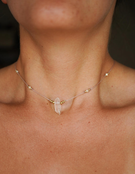 Kette "Lorina" mit Bergkristall und Perlmutt