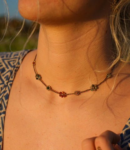 Kette "Pasiona" mit Blumen aus indischem Achat und Jaspis