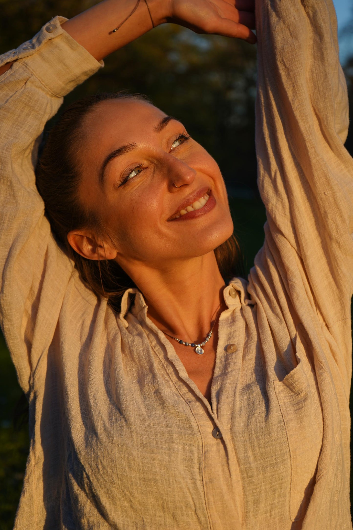 Kette "Rina" mit Sodalith und Sonne