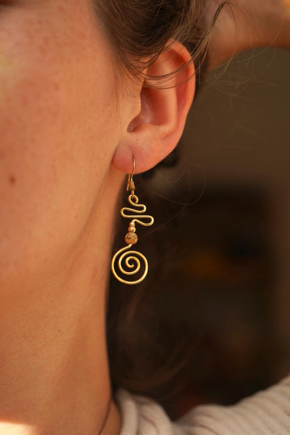 Ohrringe "Ophelia" mit Spirale und Jaspis