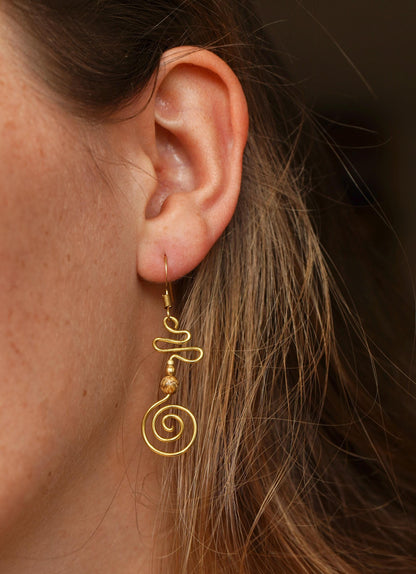 Ohrringe "Ophelia" mit Spirale und Jaspis