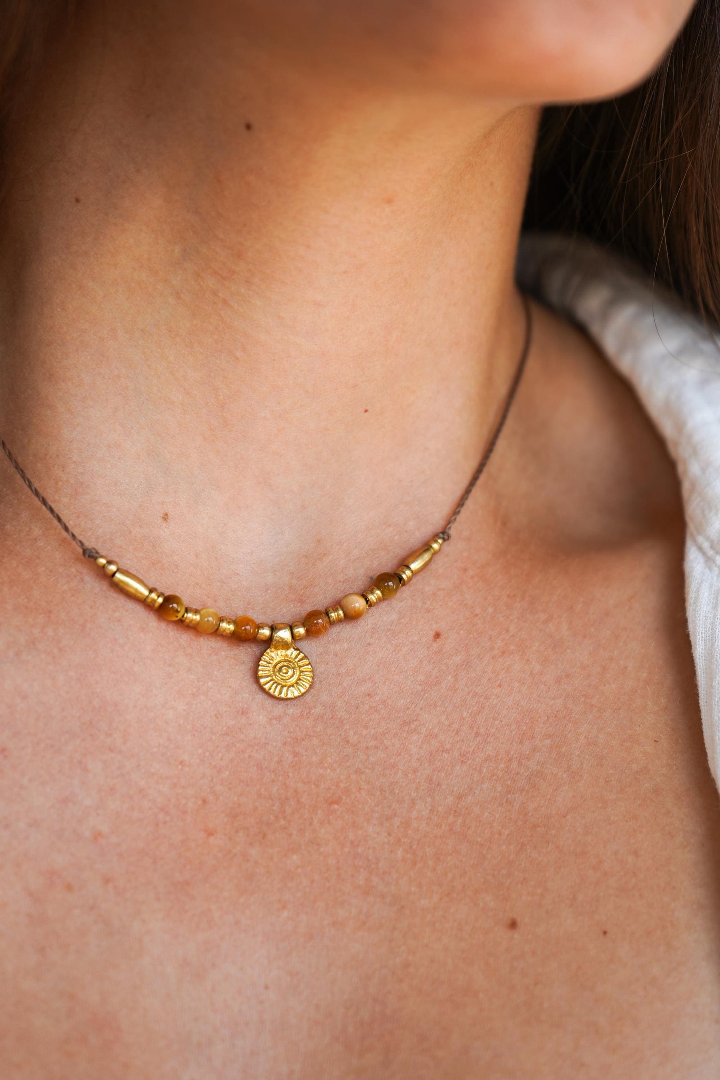 Kette "Manila" mit Edelstein und Sonne