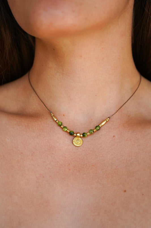 Kette "Moa" mit grünem Edelstein